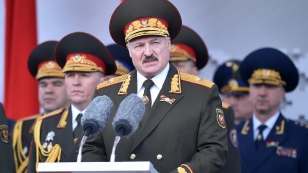   Лукашенко предупредил военных.  Были слова о «польских негодяях».  